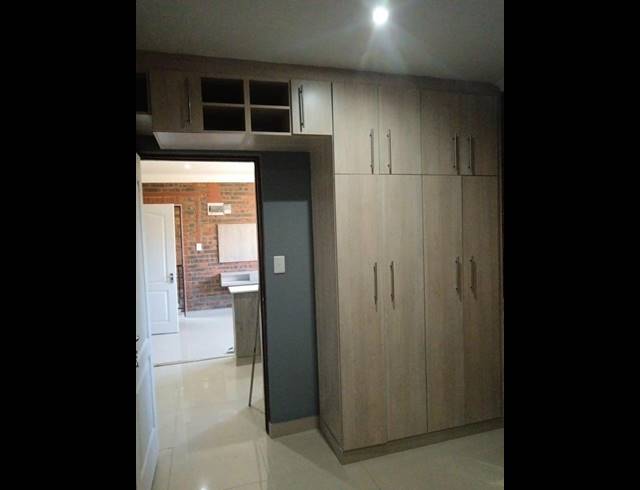 2 BEDROOM PROPERTY TO RENT IN NEWLANDS WEST